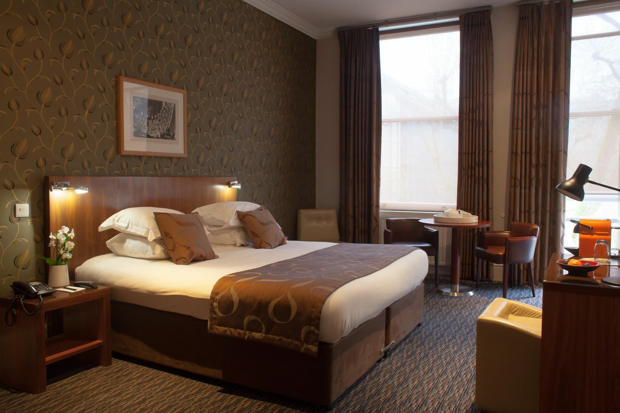 Fifty-Four Boutique Hotel London Exterior photo
