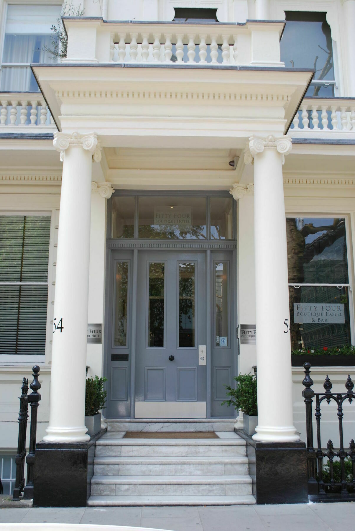 Fifty-Four Boutique Hotel London Exterior photo