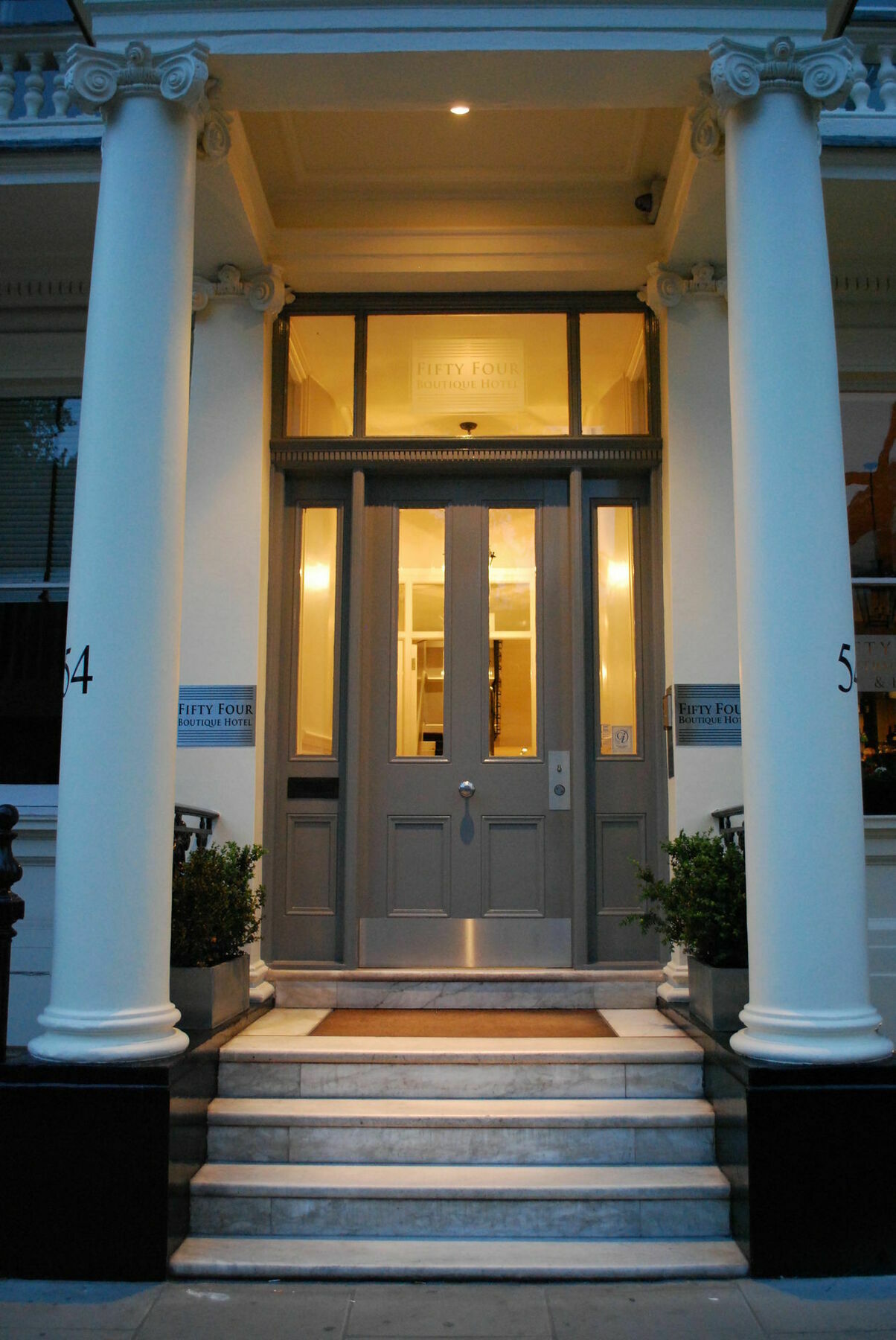 Fifty-Four Boutique Hotel London Exterior photo